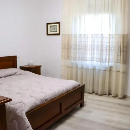 La Casa Di Piccoli Di Gabriele Martelli E Catia Pacetti - *