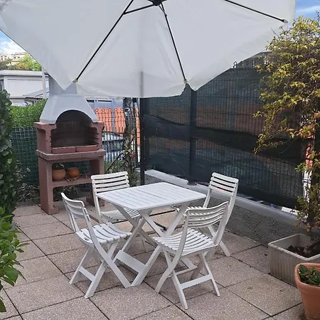 La Casa Di Piccoli Di Gabriele Martelli E Catia Pacetti - *